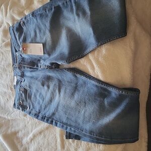 Nwt Levis